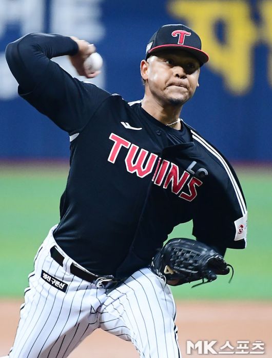 복귀 준비를 마친 에르난데스. 사진=김영구 기자