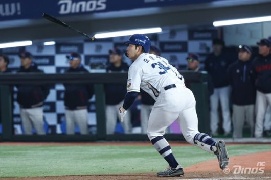 1일 창원 한화전에서 역전 만루포를 작렬시킨 오영수. 사진=NC 제공