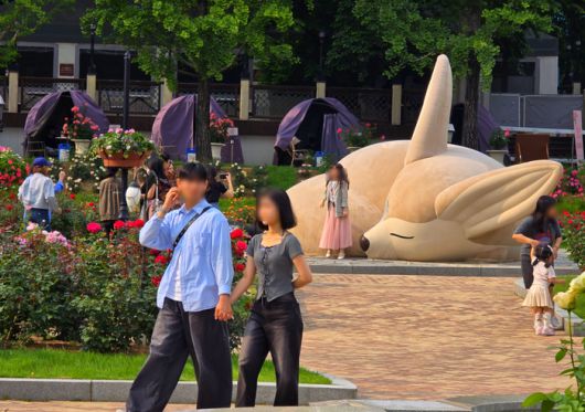 에버랜드 로로티 축제를 즐기고 있는 방문객들의 모습 / 사진=김혜성 여행+ 기자