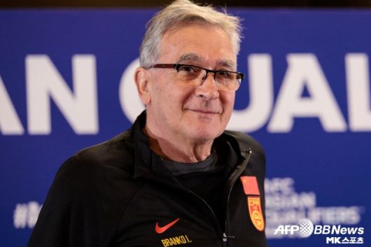 브란코 이반코비치 중국 감독은 자카르타 입성 후 “나는 항상 승리를 기대하는 감독이다. 인도네시아는 물론 브라질과 붙어도 마찬가지다. 이길 수 있다고 생각하지 않으면 왜 감독을 하겠나?”라고 자신했다. 사진=AFPBBNews=News1