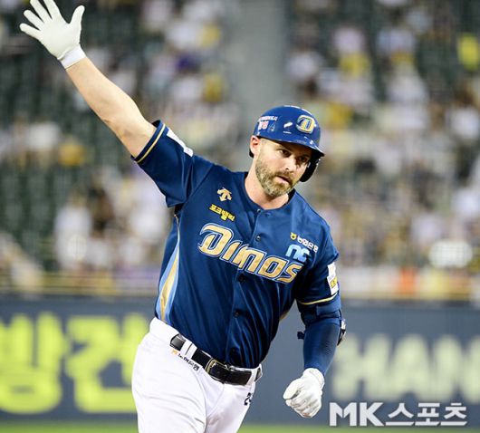 데이비슨은 최근 화끈한 장타력을 과시 중이다. 사진=김영구 기자