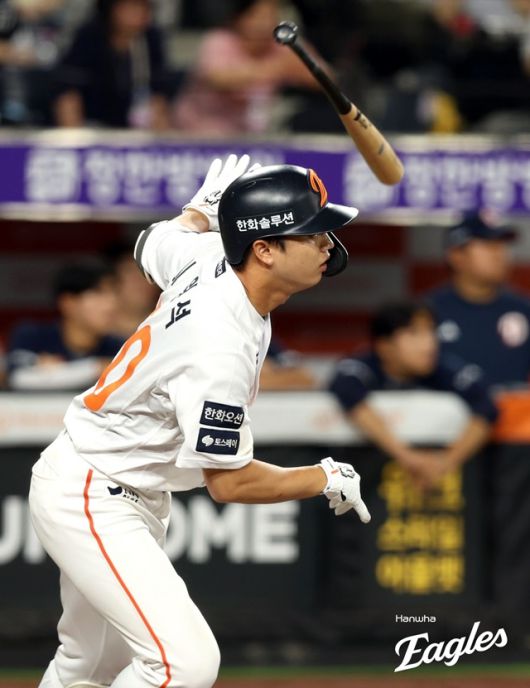 12일 대전 두산전에서 이원석이 결승타를 치고 있다. 사진=한화 제공