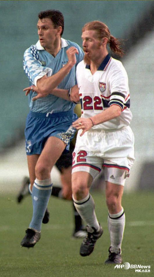 거스 포옛 전북 현대 감독의 선수 시절(사진 왼쪽). 사진=AFPBBNews=News1