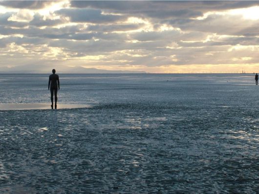 Antony Gormley [Another Place] ©Liverpool Biennial