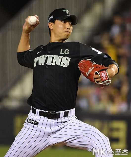 18일 잠실 NC전에서 홀드를 수확한 이정용. 사진(잠실 서울)=천정환 기자