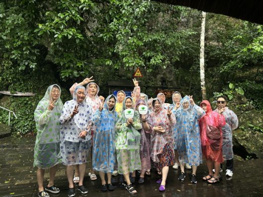 모두투어, 베트남 퐁냐케방 팸투어 단체 기념사진 / 사진=모두투어