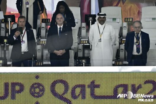 폴란드축구협회 쿨레샤 회장(사진 맨 왼쪽). 사진=AFPBBNews=News1