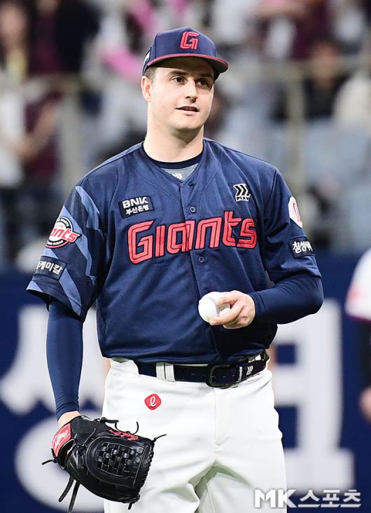 롯데 데이비슨은 25일 창원 NC전에서 패전투수가 됐다. 사진=김영구 기자