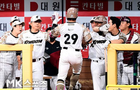 24일 고척 KIA전에서 결승 3점포를 쏘아올린 임지열. 사진(고척 서울)=김영구 기자