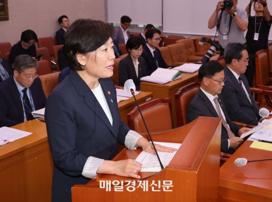 송미령 농림축산식품부 장관이 25일 오후 서울 여의도 국회에서 열린 농림축산식품해양수산위원회 전체회의에 참석해 있다. 2025.6.25 [한주형 기자]