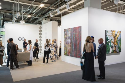 데이비드 즈워너 부스에 걸린 2800만 달러의 게르하르트 리히터  ©Art Basel