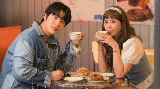 그룹 코요태 멤버 신지의 예비 남편 문원을 둘러싸고 각종 의혹들이 제기된 가운데, 소속사에서 ‘사실확인’에 들어간다.