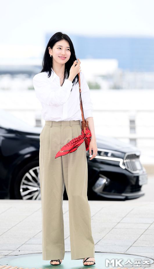 수지가 파리 일정을 위해 출국했다. 사진=김영구 기자