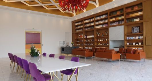 포프리 본사 입구에 들어서자마자 나타나는 로비는 호텔처럼 깔끔한 모습이다.