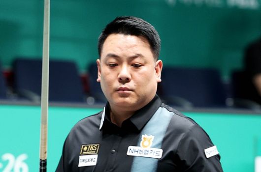 조재호가 차파크를 꺾고 토종선수로는 유일하게 하나카드배PBA챔피언십 4가에 진출했다. 4강전 대진은 마르티네스-체네트, 조재호-레펀스다. (사진=PBA)