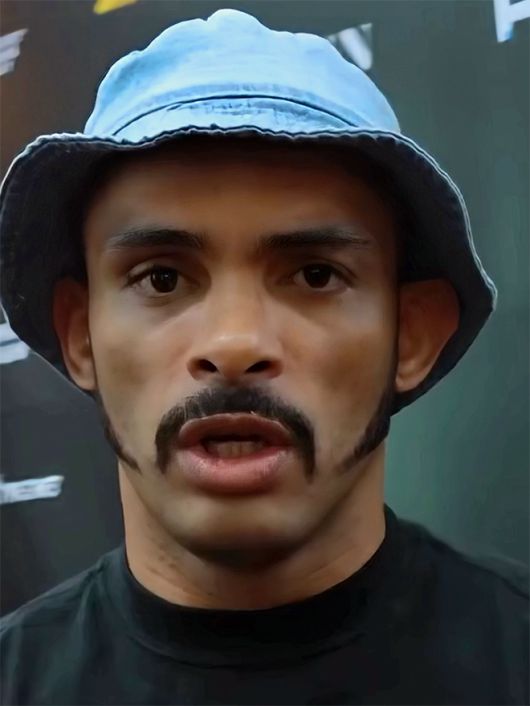 ‘머큐리’ 플라비우 산투스가 2025년 7월 경기도 오산시 블랙컴뱃 챔피언스리그 시즌2 13주차 계약 체중 72㎏ 5분×3라운드 메인이벤트 계체 통과 후 ‘캡틴 코리아’ 정한국을 상대하는 각오를 말하고 있다. 사진=이데아 파라곤