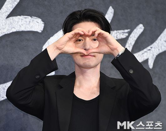 14일 오후 서울 구로구 더 링크 서울 트리뷰트포트폴리오 호텔에서 JTBC 새 금요시리즈 ‘착한 사나이’ 제작발표회가 진행됐다. 이날 현장에는 송해성 감독, 이동욱, 이성경, 박훈, 오나라, 류혜영 등이 참석했다. / 사진 = 천정환 기자