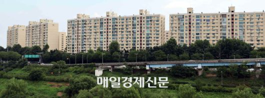 서울시 강남구 압구정동에 위치한 현대아파트 전경. [매경DB]