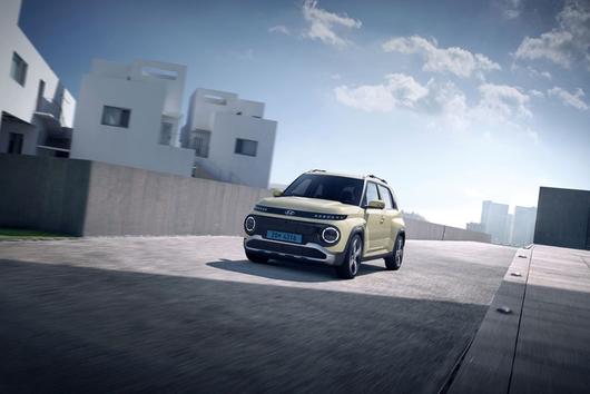 현대자동차가 엔트리 SUV 캐스퍼의 연식 변경 모델 ‘2026 캐스퍼’와 ‘2026 캐스퍼 일렉트릭’을 15일(화) 출시하고 본격적인 판매에 돌입했다.

2026 캐스퍼 일렉트릭 외장 [현대차 사진제공]