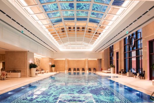 실내 수영장/사진=조형주 여행+ PD