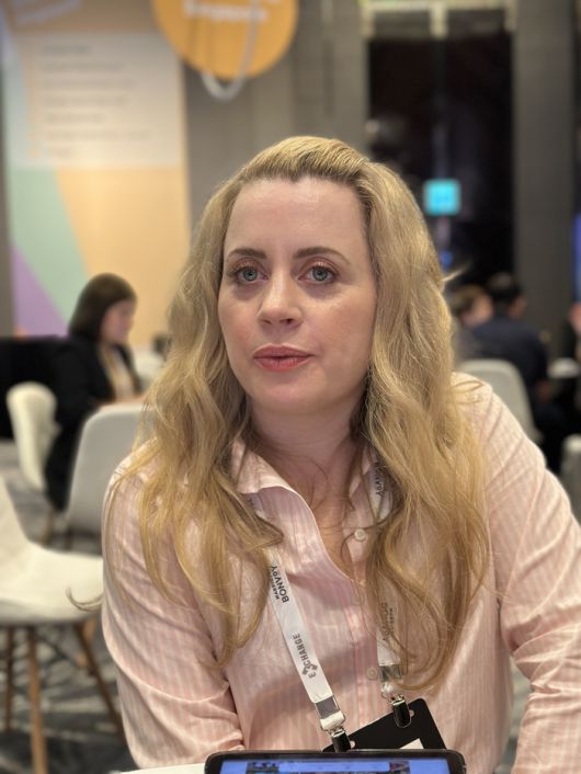 설명하고 있는 니콜 하네빈켈 (Nicole Hanewinkel) JW 메리어트 호텔 베를린 세일즈마케팅 디렉터  / 사진=권효정 여행+ 기자