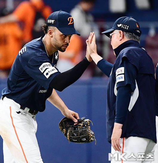 리베라토와 김경문 감독. 사진=김영구 기자