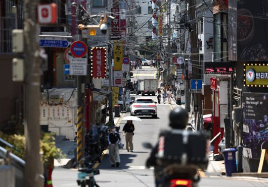 서울 강남구 가로수길 인근 상점가의 모습. 2025.7.10 [사진=연합뉴스]