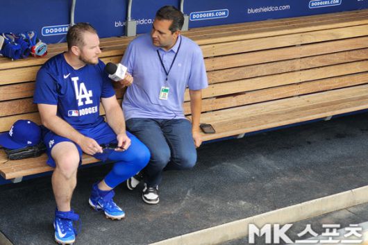 맥스 먼시가 훈련을 마친 뒤 인터뷰를 갖고 있다. 사진(美 로스앤젤레스)= 김재호 특파원