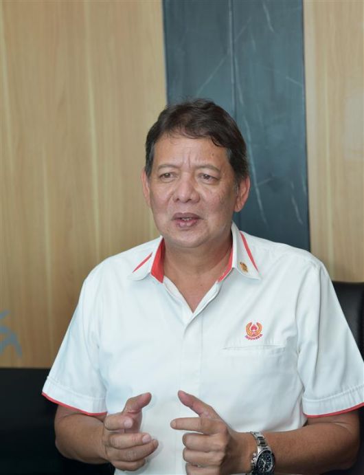 루크만 자자디쿠수마 KONI 사무총장이 아이티센클로잇과 구상 중인 인도네시아 스포츠 현장의 디지털 전환(DX) 계획에 대해 설명하고 있다. <사진=아이티센클로잇>