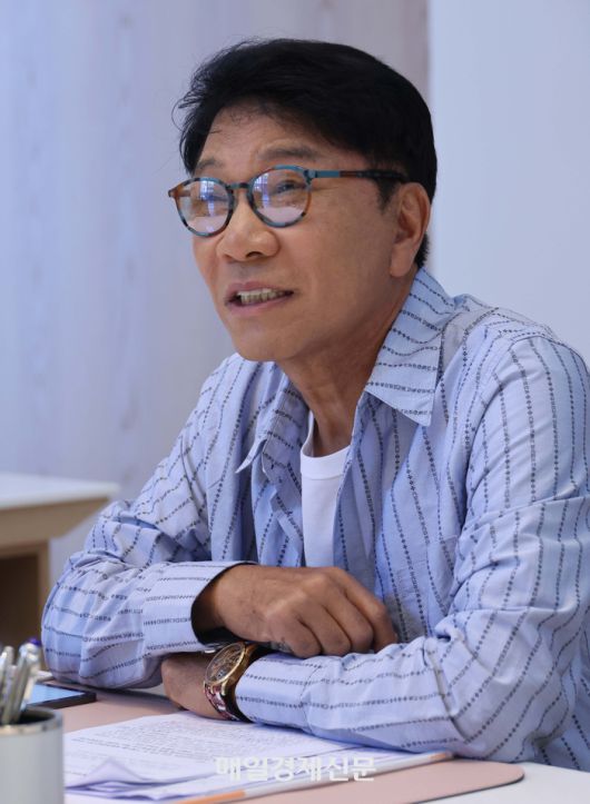 SM엔터테인먼트 창립자인 이수만 A2O엔터테인먼트 키 프로듀서 겸 비저너리 리더는 매일경제와 만나 “SM에서 못다한 일을 A2O에서 완성하겠다”고 밝혔다. [한주형 기자]