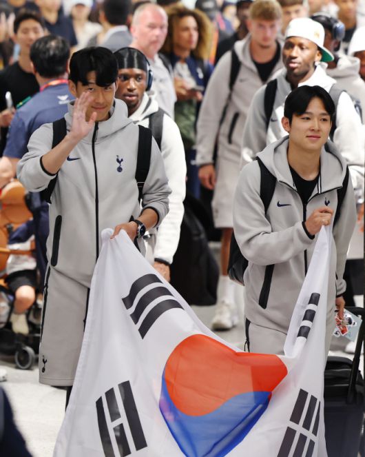 토트넘 홋스퍼 손흥민, 양민혁. 사진=연합뉴스