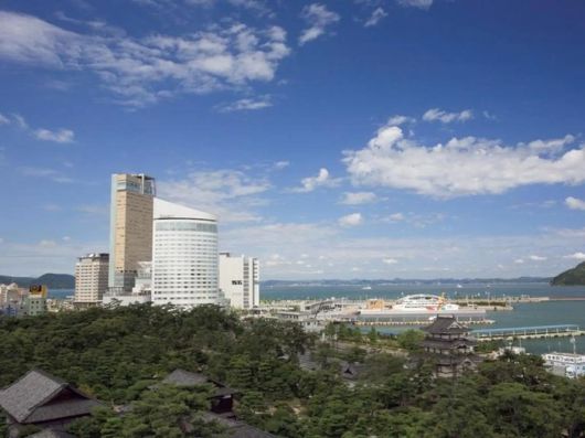 다카마쓰역 바로 앞에 위치해 접근성이 좋은 JR 호텔 클레멘트 다카마쓰  / 사진=라쿠텐 트래블