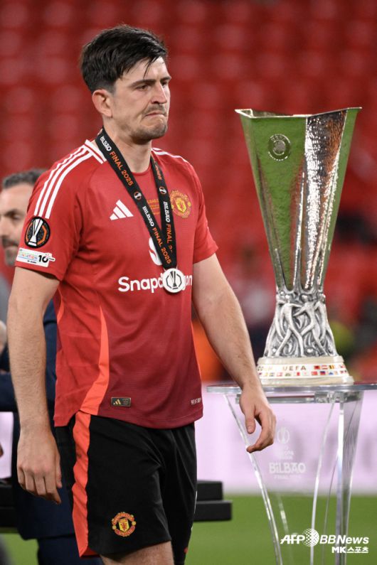 2024-25시즌 유럽축구연맹 유로파리그 결승전에서 토트넘 홋스퍼에 패했던 맨체스터 유나이티드. 해리 매과이어가 슬퍼하고 있다. 사진=AFPBBNews=News1