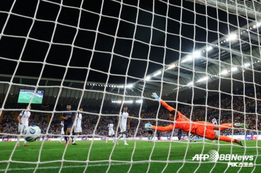 이강인은 환상적인 왼발 슈팅으로 토트넘 홋스퍼 골망을 갈랐다. 사진=AFPBBNews=News1