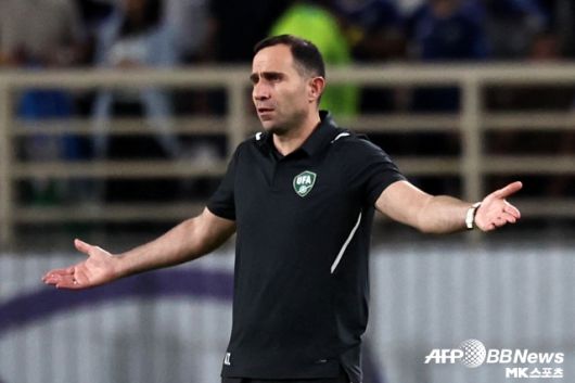 카파제는 과거 인천유나이티드에서 뛴 적이 있어 국내 축구 팬들에게는 익숙한 얼굴이다. 그는 2018년부터 감독 생활을 했고 2021년부터 우즈베키스탄 연령별 대표팀 감독은 물론 2025년, 2026 북중미월드컵 진출을 이끌었다. 사진=AFPBBNews=News1