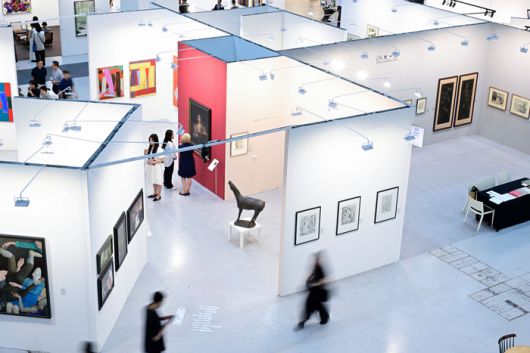 3일 서울 강남구 코엑스에서 ‘프리즈 서울 2025’ VIP 프리뷰 데이가 열리고 있다. [이승환 기자]