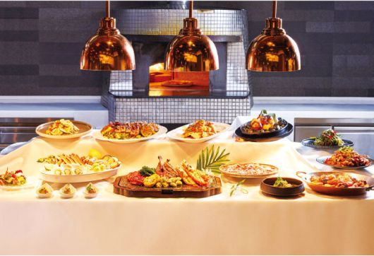 올데이 다이닝 뷔페 레스토랑 우디플레이트.