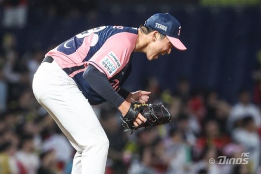 구창모가 7일 창원 KIA전에서 3회초 만루 위기에서 벗어난 뒤 포효하고 있다. 사진=NC 제공