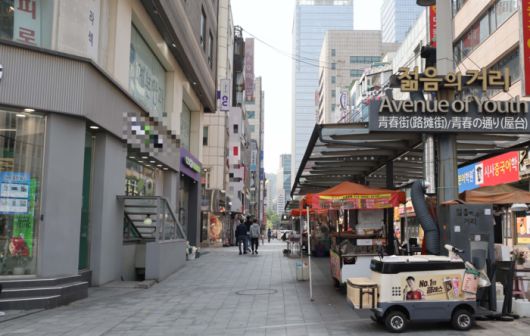 서울 종로 종각역 번화가인 젊음의거리 일대가 한산하다. 사진과 기사는 관련 없음. [한주형 기자]