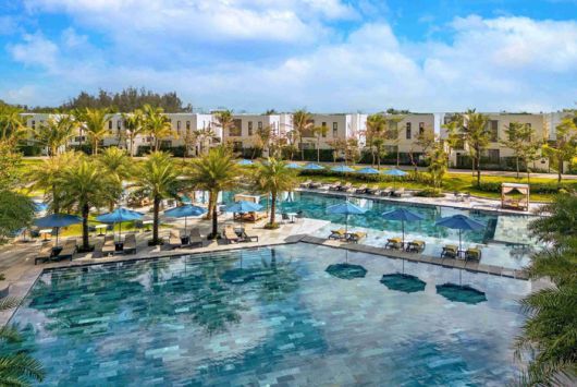 윈덤 호이안 로얄 비치프론트 리조트&빌라 야외 수영장  / 사진=호텔스닷컴