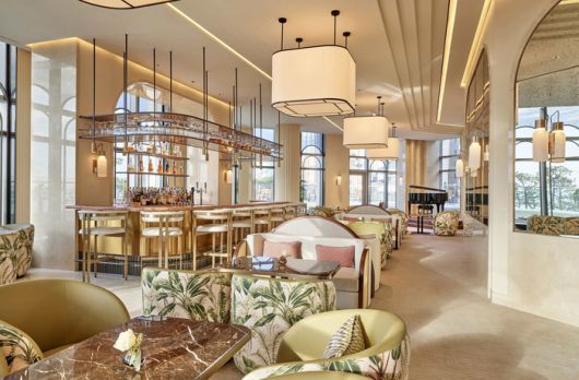 그랜드 조선 부산의 로비 라운지 / 사진=호텔스닷컴