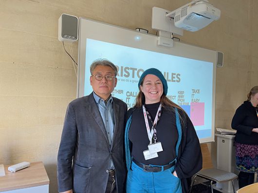 정강환 회장(왼쪽)과 브리스톨 야간시장 칼리 히스(Carly Heath)