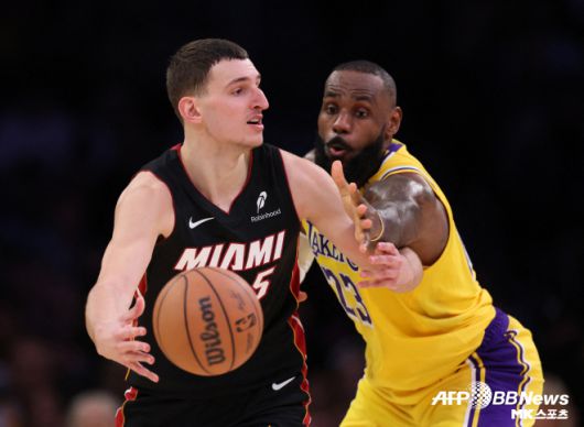 마이애미 히트 니콜라 요비치(사진 왼쪽). 사진=AFPBBNews=News1