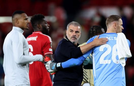 포스테코글루의 노팅엄은 이로써 6경기 연속 무승 침묵했다. 홈 팬들에게 야유를 받으며 쓸쓸히 경기장을 떠나야 했다. 사진=REUTERS=연합뉴스