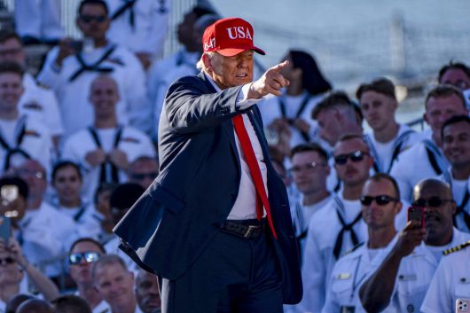 5일(현지시간) 미국 버지니아주 노퍽 해군기지에서 열린 해군 창건 250주년 기념식에 참석한 도널드 트럼프 미국 대통령. 연합뉴스