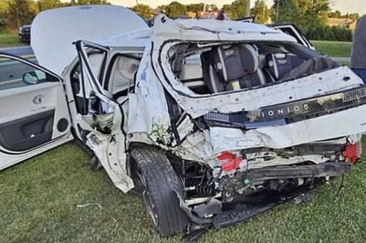 셰인 배럿이 게재한 아이오닉 5 후방 추돌사고 현장 사진 [사진출처=셰인 배럿 SNS]