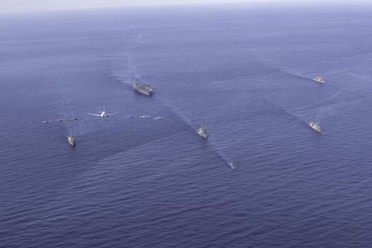한미 해군이 11일부터 14일까지 동해 해상에서 미군 핵추진 항공모함이 참여한 가운데 연합 해상훈련을 실시했다.  연합뉴스
