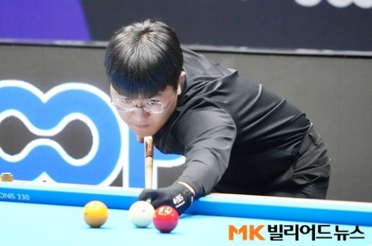 올해 18세인 김건윤은 광주3쿠션월드컵에서 1차예선부터 출발, 최종예선까지 오르며 자신의 최고기록(종전 2차예선)을 세웠다. 김건윤은 만약 32강 본선에 진출했다면 조명우 야스퍼스 쿠드롱 선수와 대결하고 싶었다고 했다.