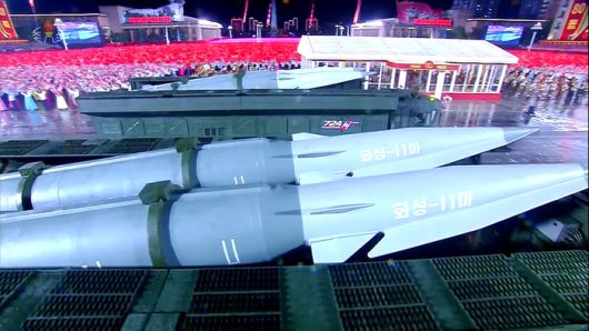 북한 노동당 창건 80주년 경축 열병식이 지난 10일 평양 김일성광장에서 진행됐다고 조선중앙TV가 11일 보도했다. [연합뉴스]