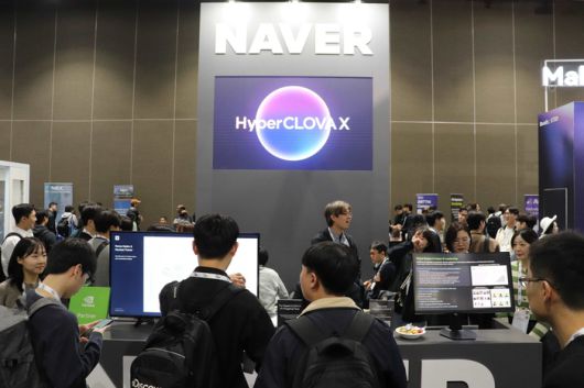 뉴립스 2025에 마련된 팀네이버 부스. [사진 = 네이버클라우드]